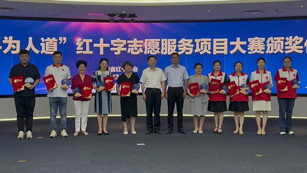 合影.jpg