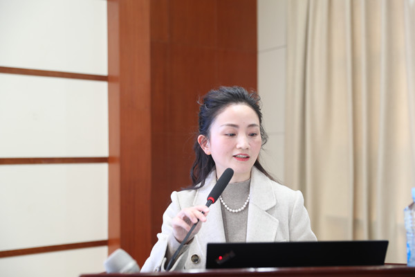 AU2I0219_副本.jpg